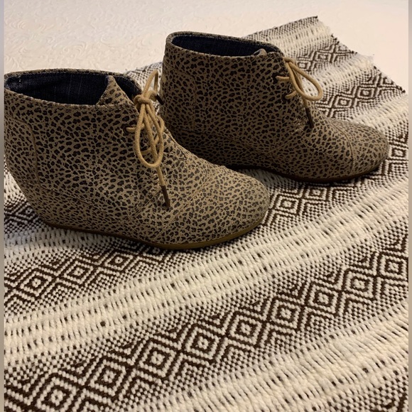 Toms Shoes - Tom’s Animal Print wedge ankle boots. Super Cute